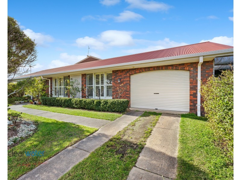 16 Paraboon Dr, Bermagui NSW 2546