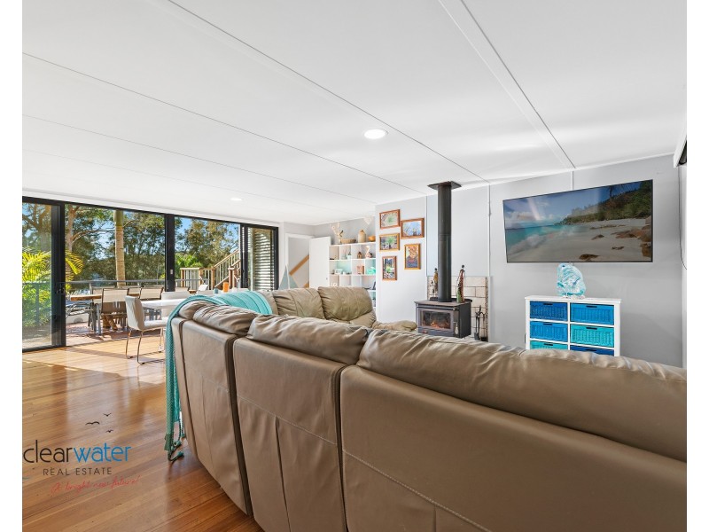 76 Fairhaven Point Way, Wallaga Lake NSW 2546