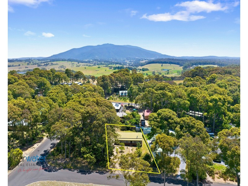 4 Poole Pde, Mystery Bay NSW 2546