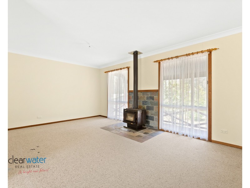 4 Poole Pde, Mystery Bay NSW 2546
