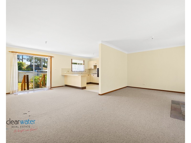 4 Poole Pde, Mystery Bay NSW 2546