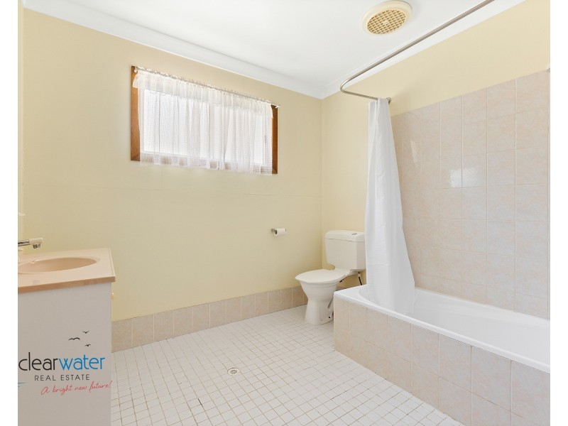 4 Poole Pde, Mystery Bay NSW 2546