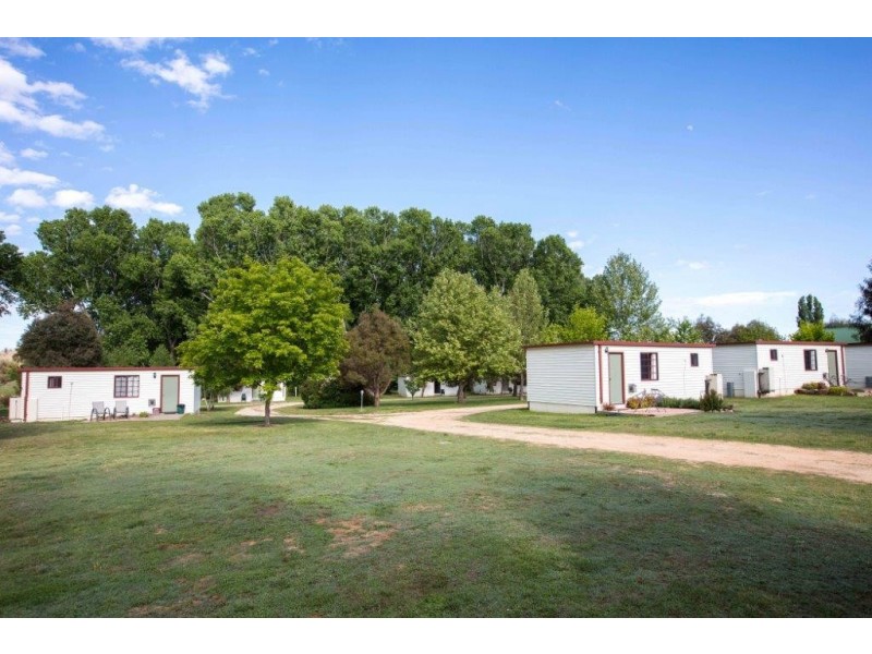 1 Hamilton Street, Dalgety NSW 2628