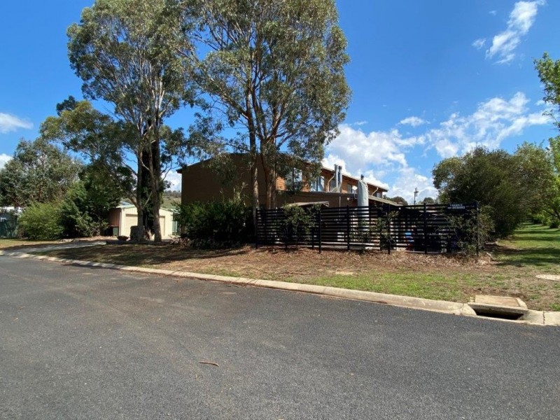 1/2 Wullwye Street, Berridale NSW 2628