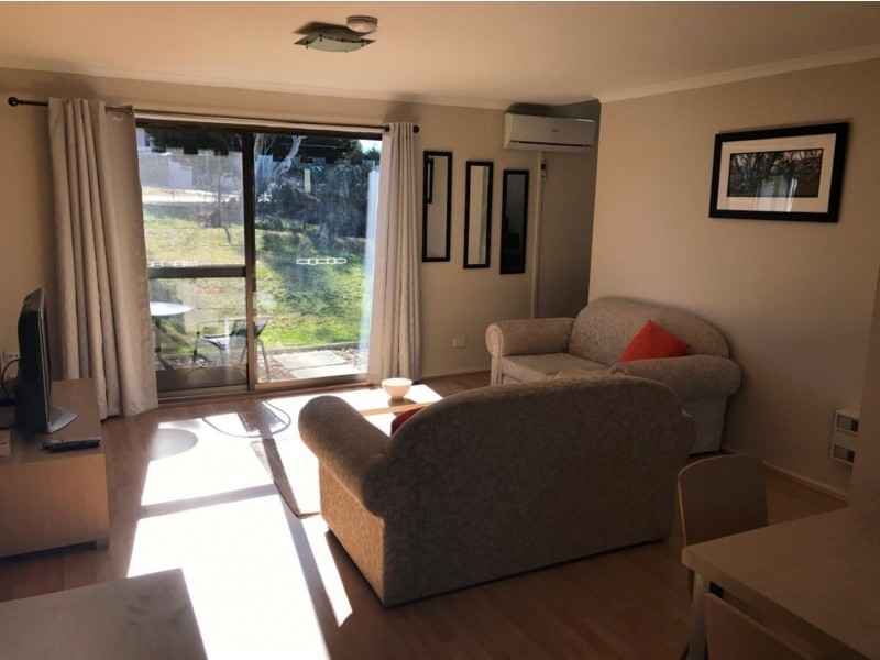 2/5 Gungarlin Street, Berridale NSW 2628