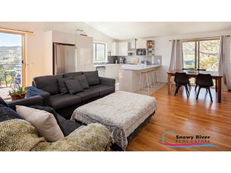 16 Kunama Drive, East Jindabyne NSW 2627