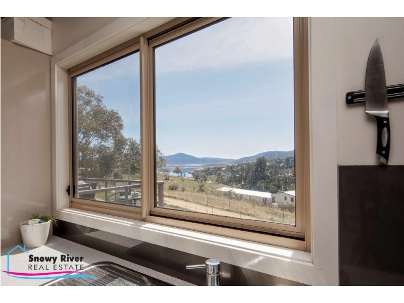 16 Kunama Drive, East Jindabyne NSW 2627