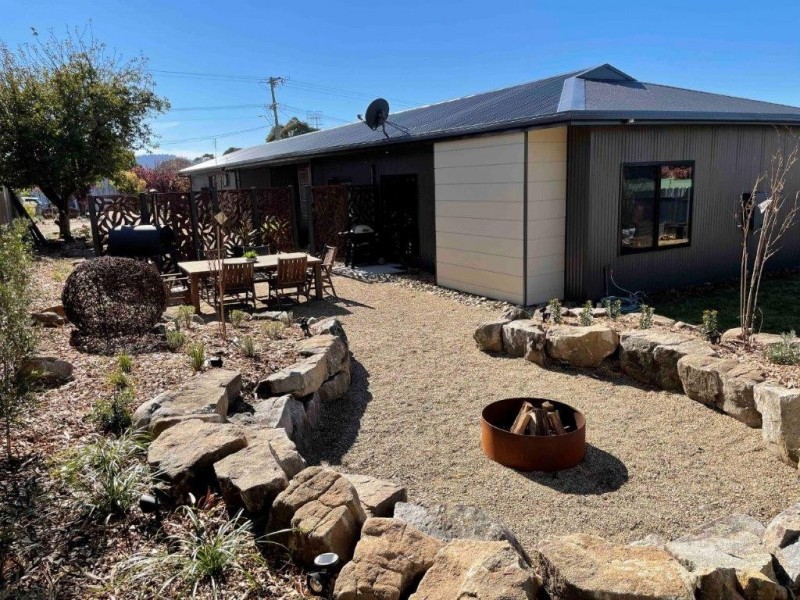 4 Mackay Street, Berridale NSW 2628