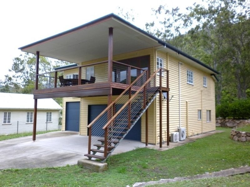 9 King St, Somerset Dam QLD 4312