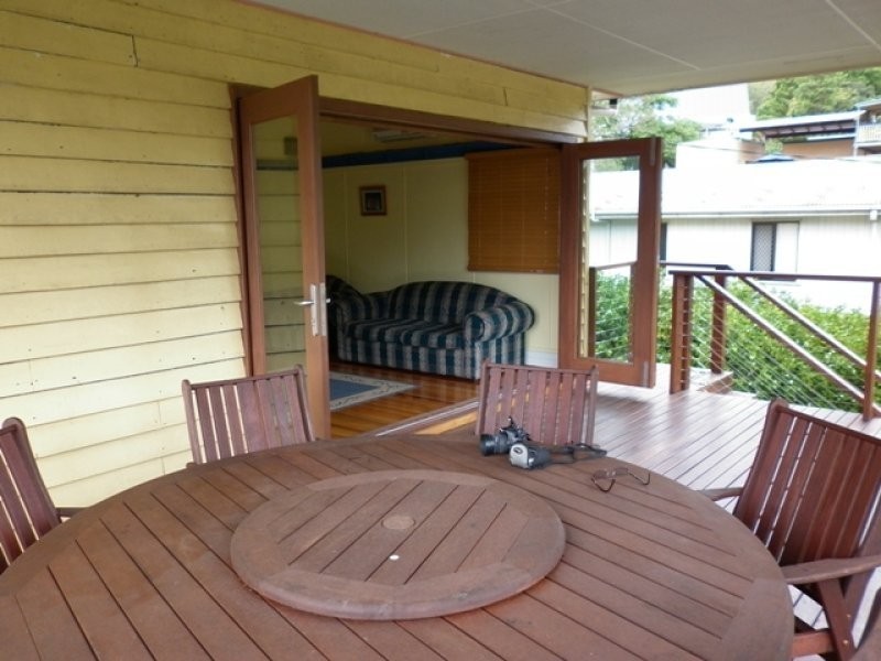 9 King St, Somerset Dam QLD 4312
