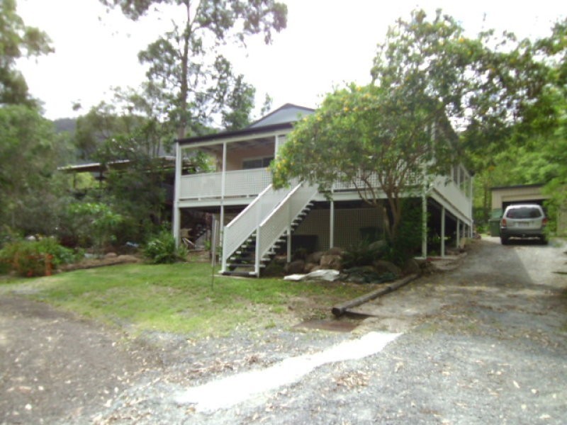11 Jubliee St, Somerset Dam QLD 4312