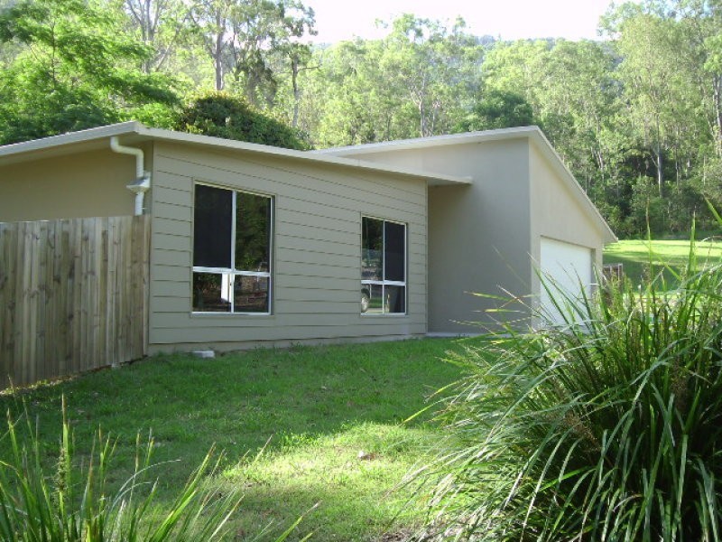 13 First Ave, Somerset Dam QLD 4312