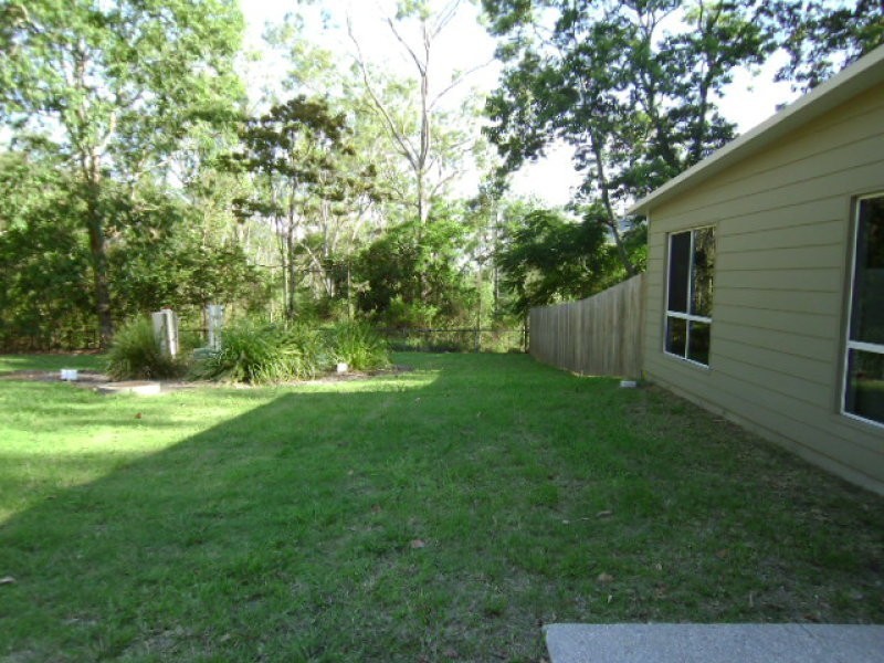 13 First Ave, Somerset Dam QLD 4312