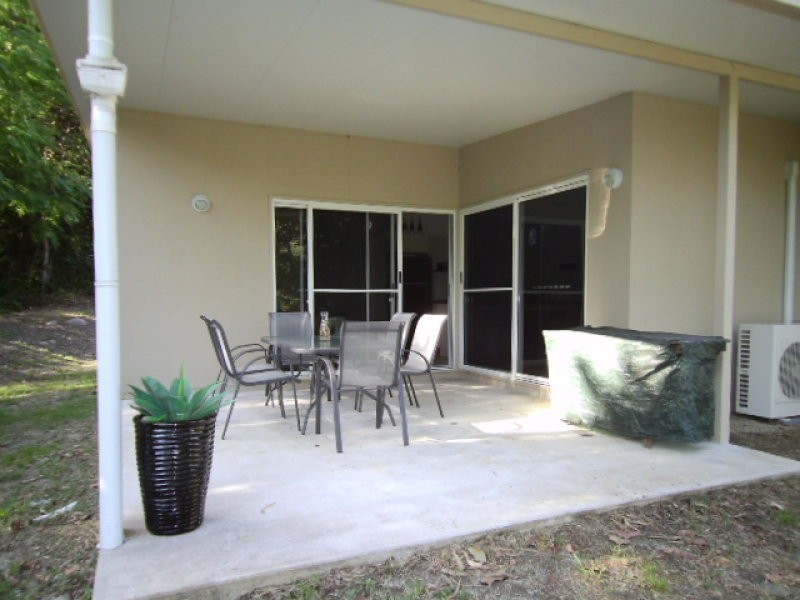 13 First Ave, Somerset Dam QLD 4312