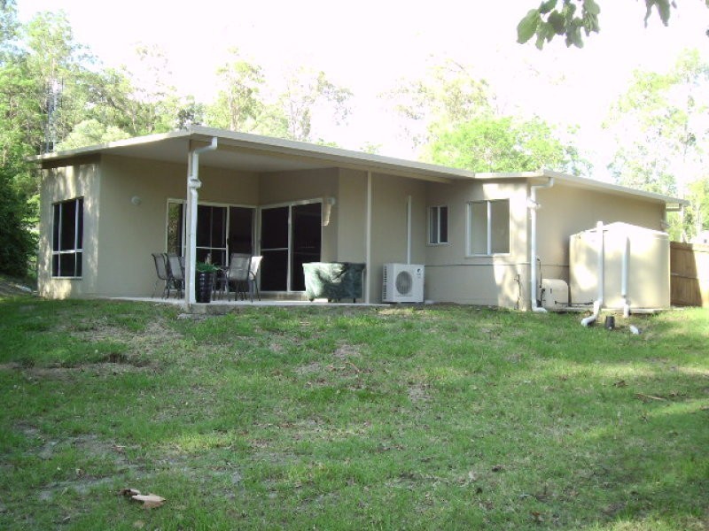 13 First Ave, Somerset Dam QLD 4312