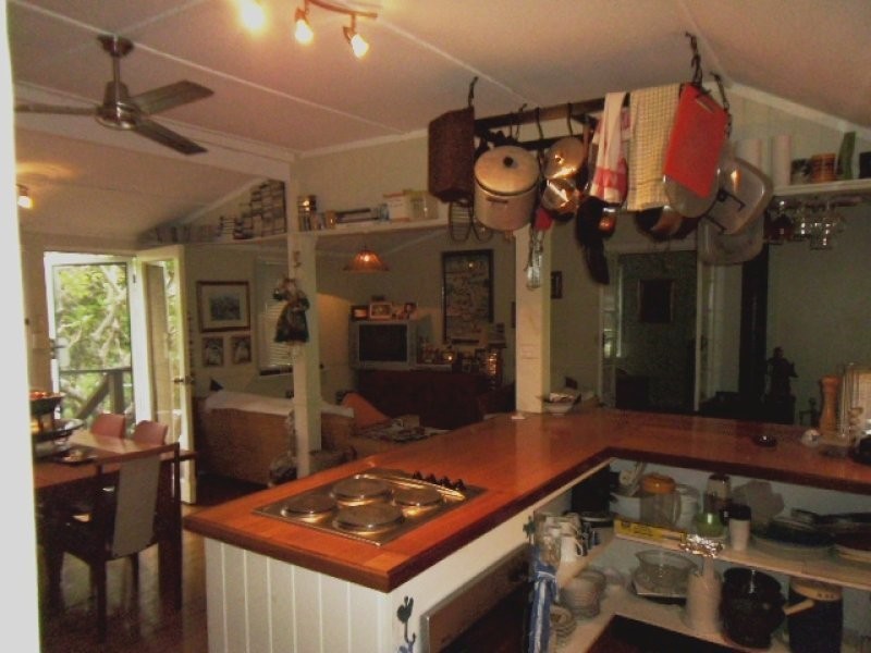 1 Fifth Ave, Somerset Dam QLD 4312