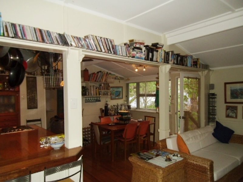 1 Fifth Ave, Somerset Dam QLD 4312