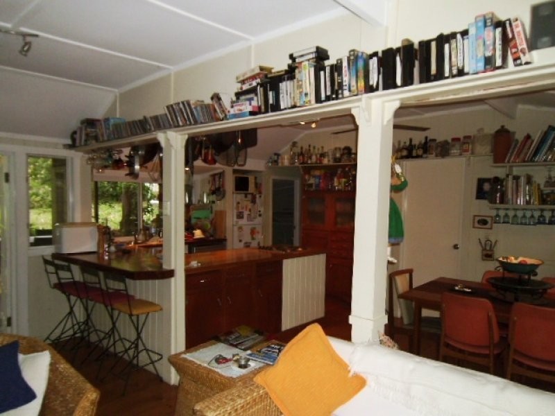 1 Fifth Ave, Somerset Dam QLD 4312