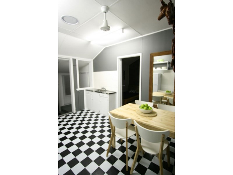 2 Albert St, Somerset Dam QLD 4312