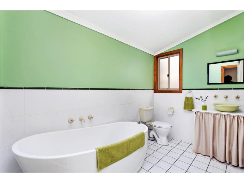 50 Molonglo St, Queanbeyan East NSW 2620