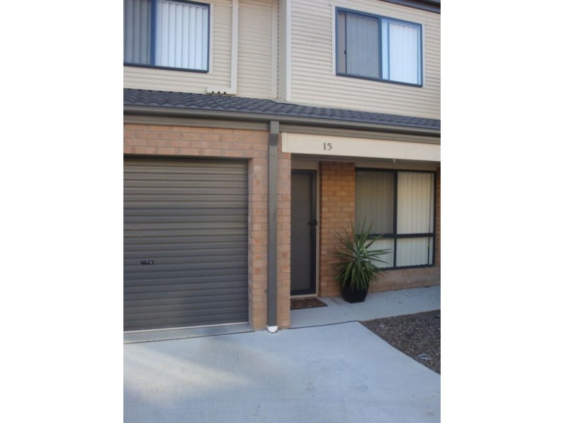 15 41 Carinya Street, Queanbeyan NSW 2620