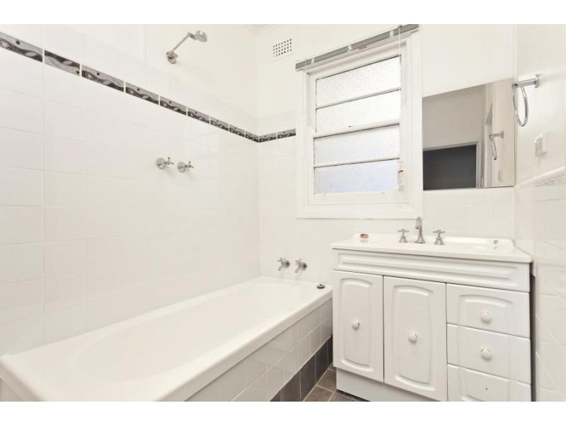 9 Fergus Road, Queanbeyan NSW 2620