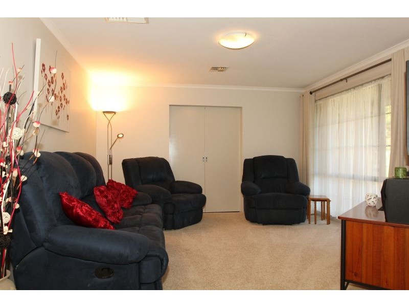 5 Namai Place, Queanbeyan NSW 2620