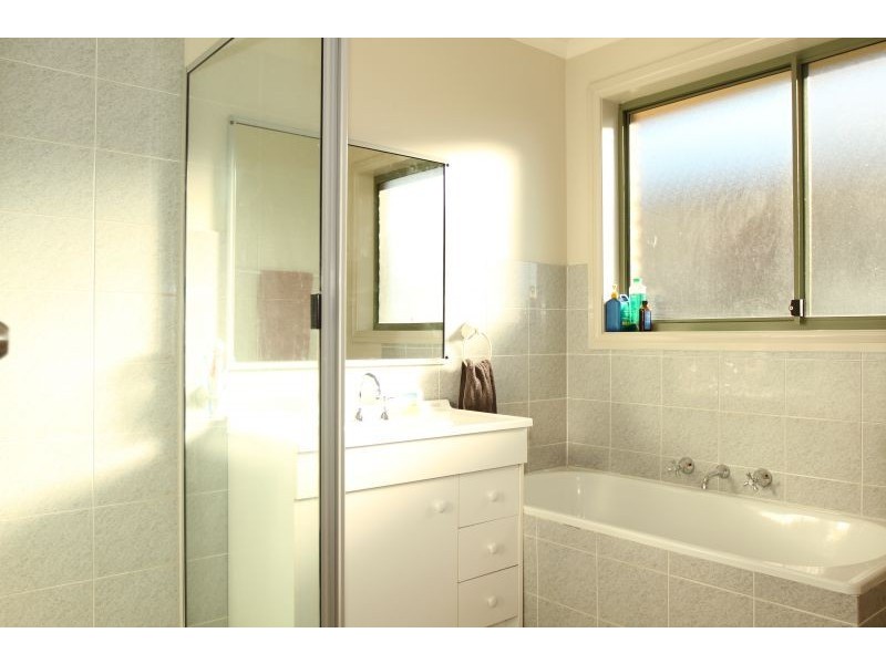 5 Namai Place, Queanbeyan NSW 2620