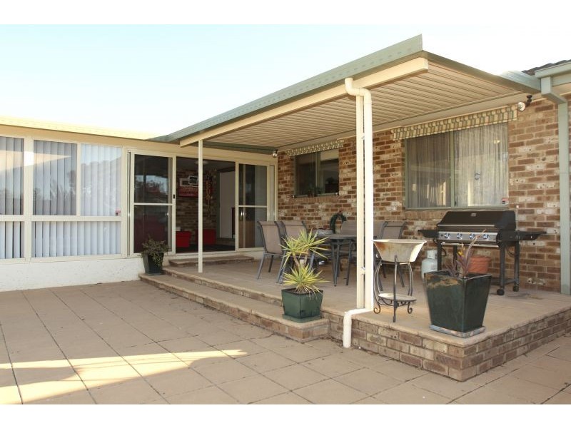 5 Namai Place, Queanbeyan NSW 2620