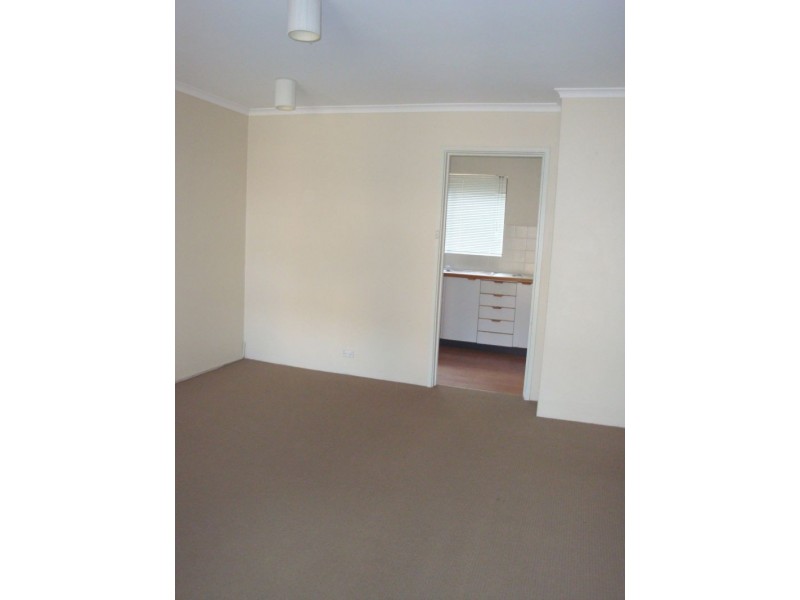 3/12 Nimmitabel Street, Queanbeyan NSW 2620