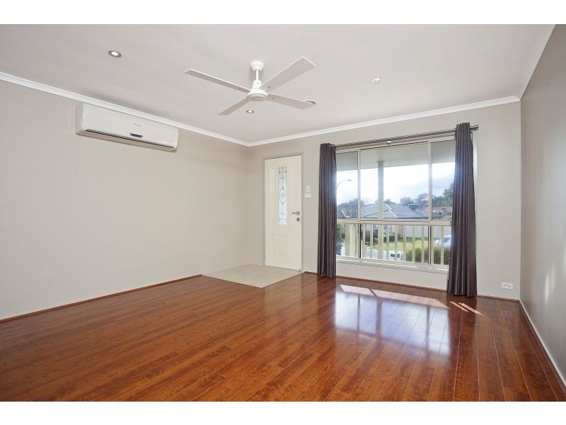 19 Telopea Place, Queanbeyan West NSW 2620