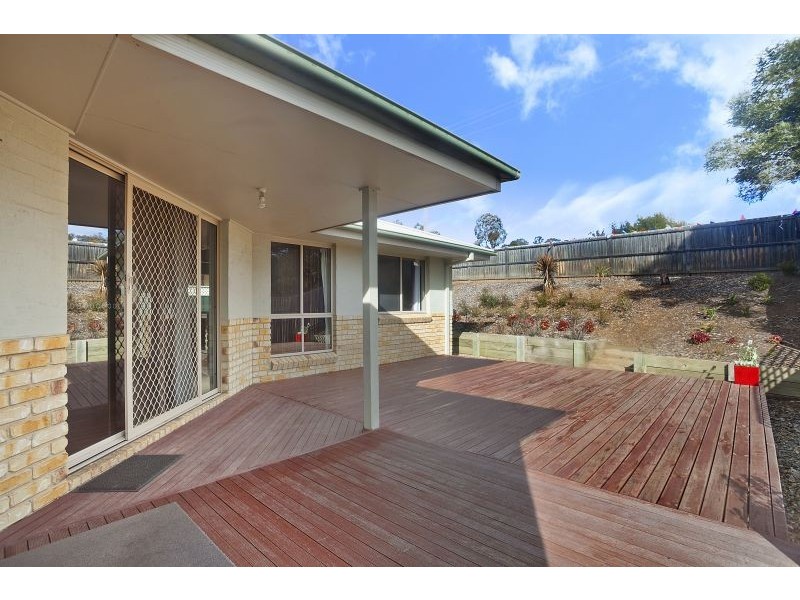 19 Telopea Place, Queanbeyan West NSW 2620