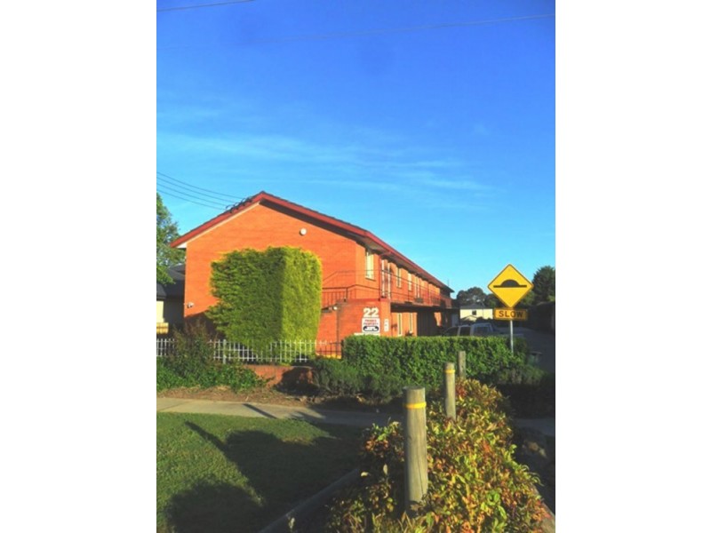 16/22 Mowatt Street, Queanbeyan NSW 2620