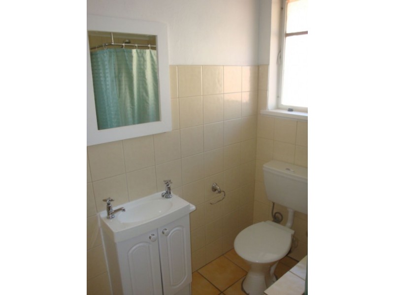 16/22 Mowatt Street, Queanbeyan NSW 2620