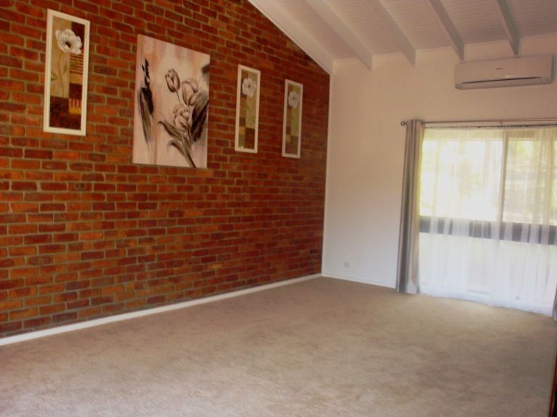 7 Considine Close, Queanbeyan East NSW 2620