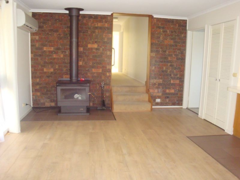 7 Considine Close, Queanbeyan East NSW 2620