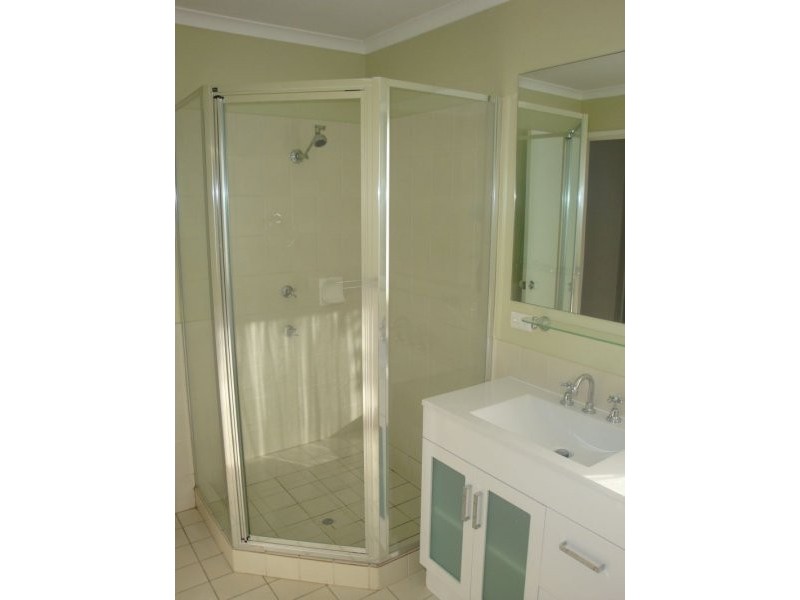 7 Considine Close, Queanbeyan East NSW 2620