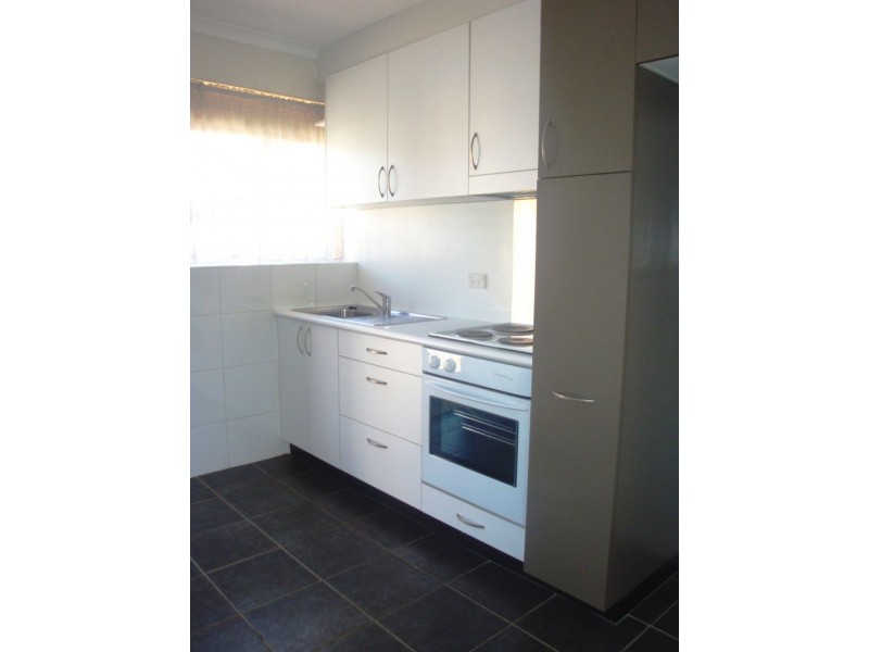 2/6 Killard Street, Queanbeyan NSW 2620