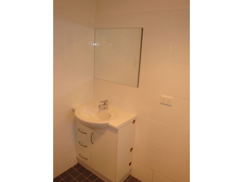 2/6 Killard Street, Queanbeyan NSW 2620