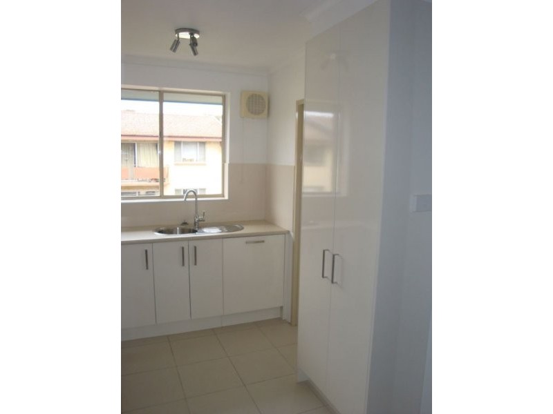 12/48-50 Trinculo Place, Queanbeyan NSW 2620