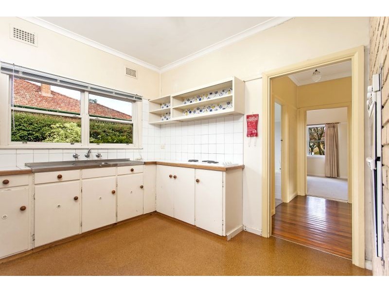 44 Molonglo Street, Queanbeyan NSW 2620