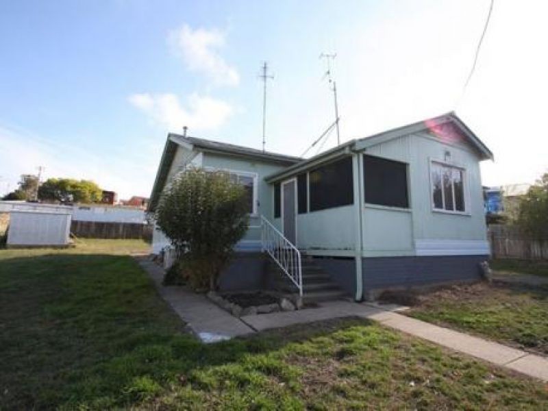 26 Sunnybar Parade, Queanbeyan NSW 2620