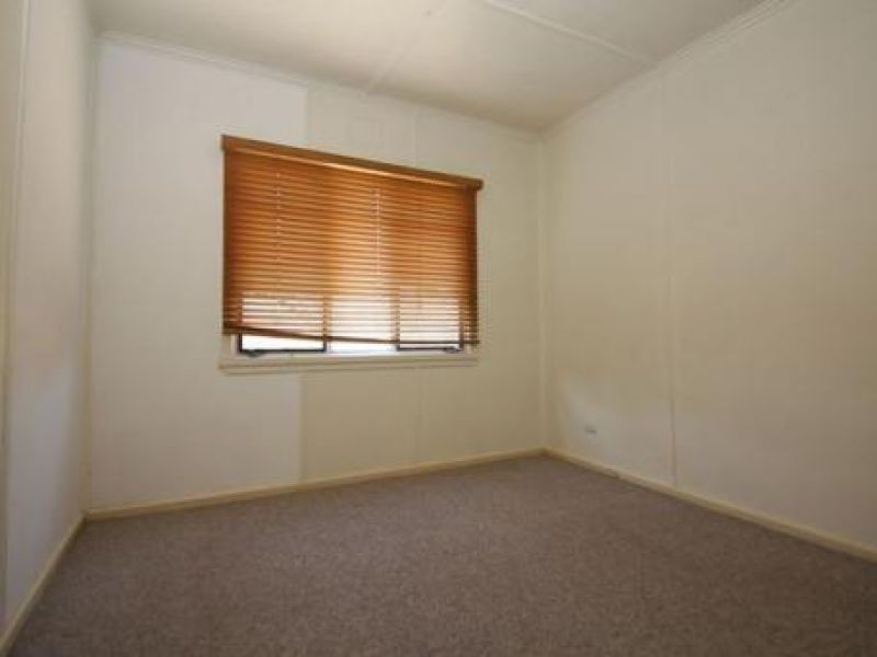 26 Sunnybar Parade, Queanbeyan NSW 2620