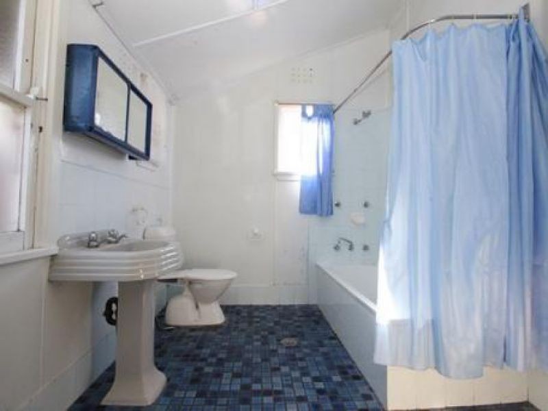 26 Sunnybar Parade, Queanbeyan NSW 2620