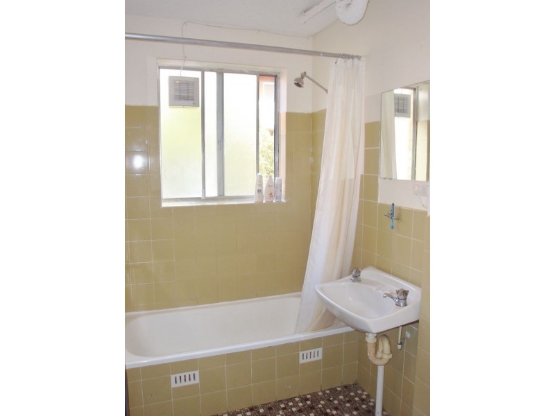 13/9 Crest Road, Queanbeyan NSW 2620