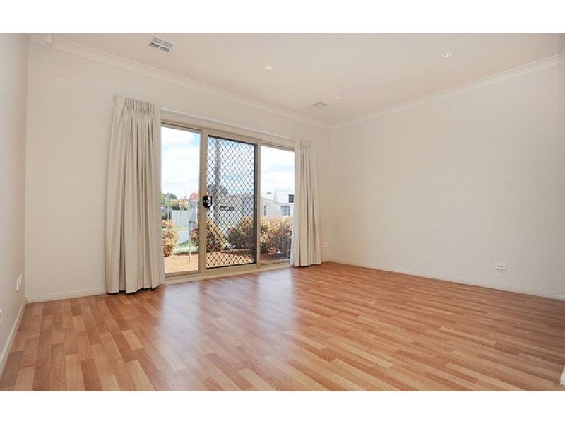 1/30 Ross Road, Queanbeyan NSW 2620