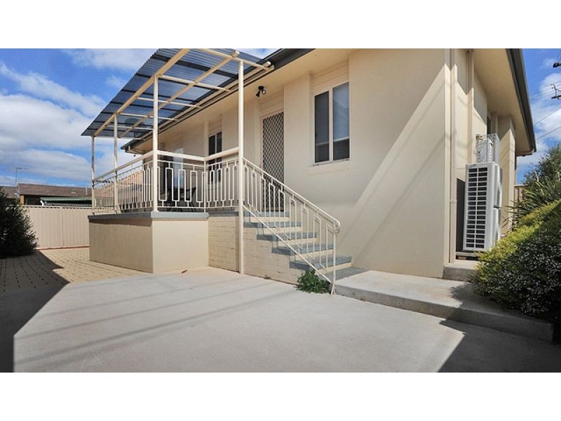 1/30 Ross Road, Queanbeyan NSW 2620