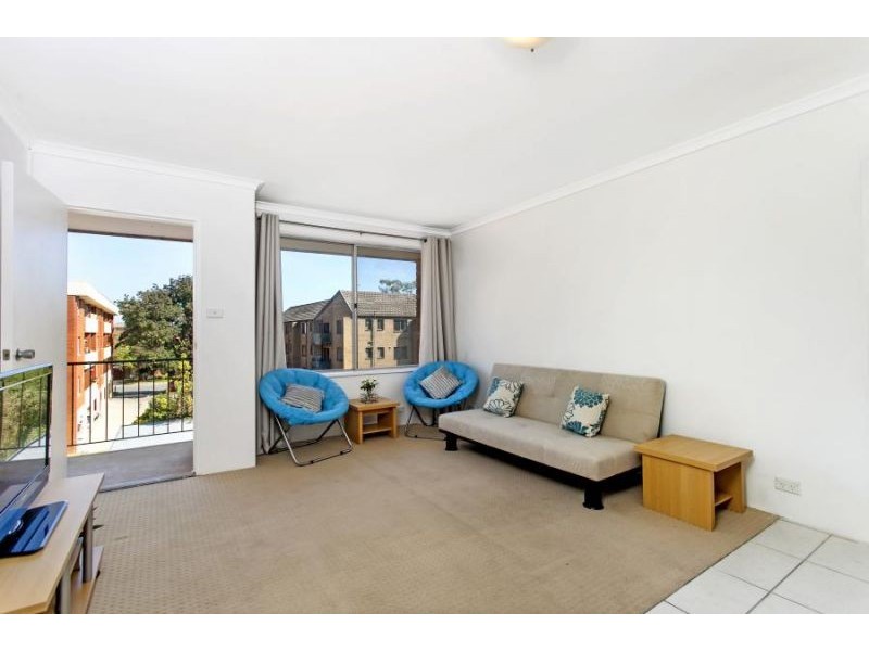 21/15 Crest Road, Queanbeyan NSW 2620