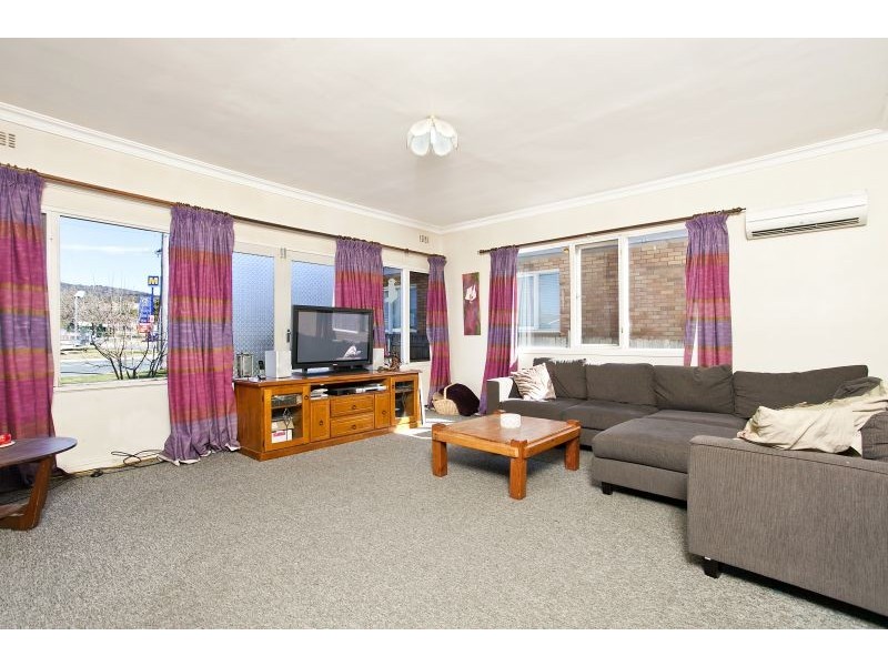 2 Gilmore Place, Queanbeyan West NSW 2620