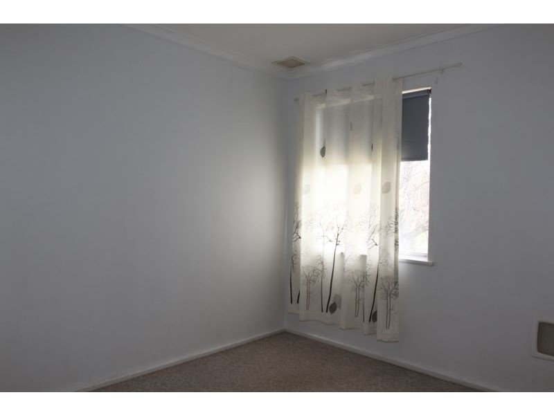 2/56 Atkinson Street, Queanbeyan East NSW 2620